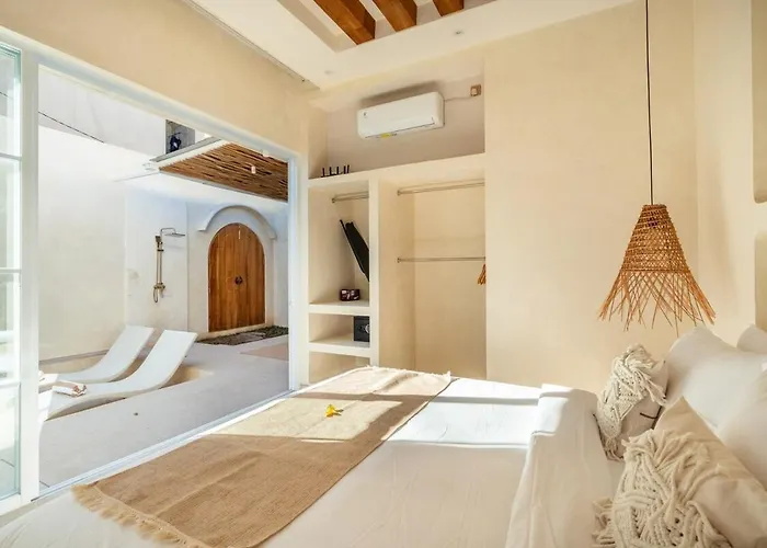 Villa New! Ibiza 1br & 2br Uluwatu