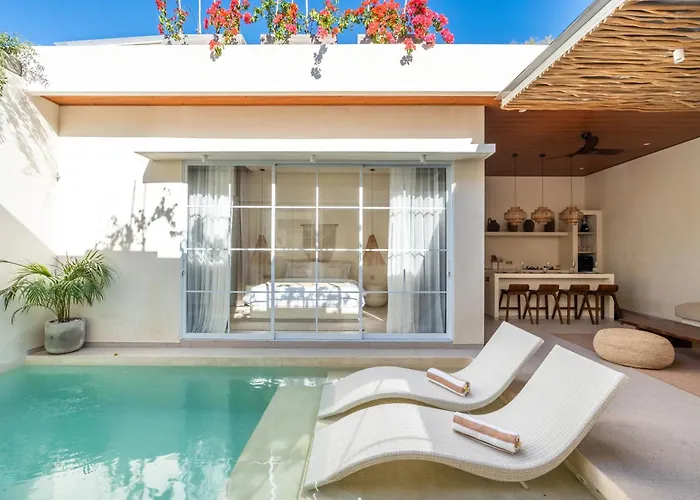 Villa New! Ibiza 1br & 2br Uluwatu *
